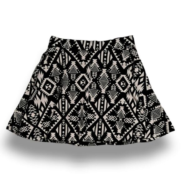 PINK Skater Mini Skirt - Picture 2 of 7